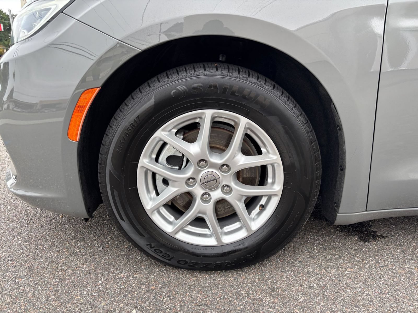 Used 2022 Chrysler Pacifica Touring-L FWD image 33