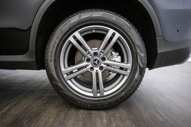 Used 2020 Mercedes-Benz GLC 300 4MATIC w/ Parking Assistance Package image 47