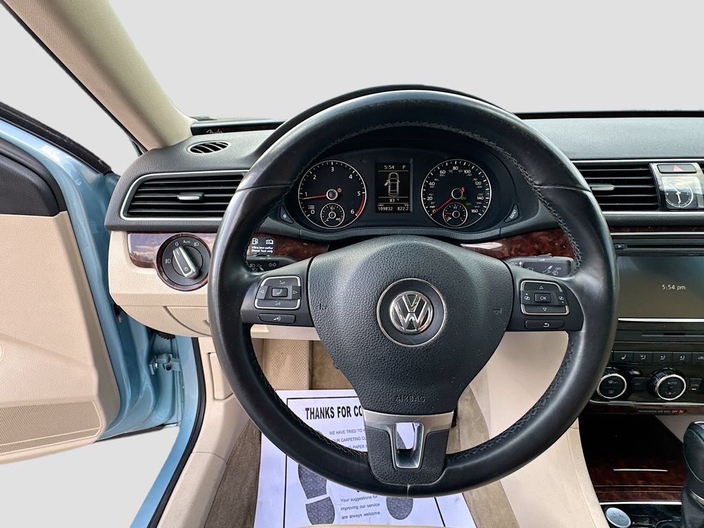 Used 2012 Volkswagen Passat TDI SEL Premium FWD image 11