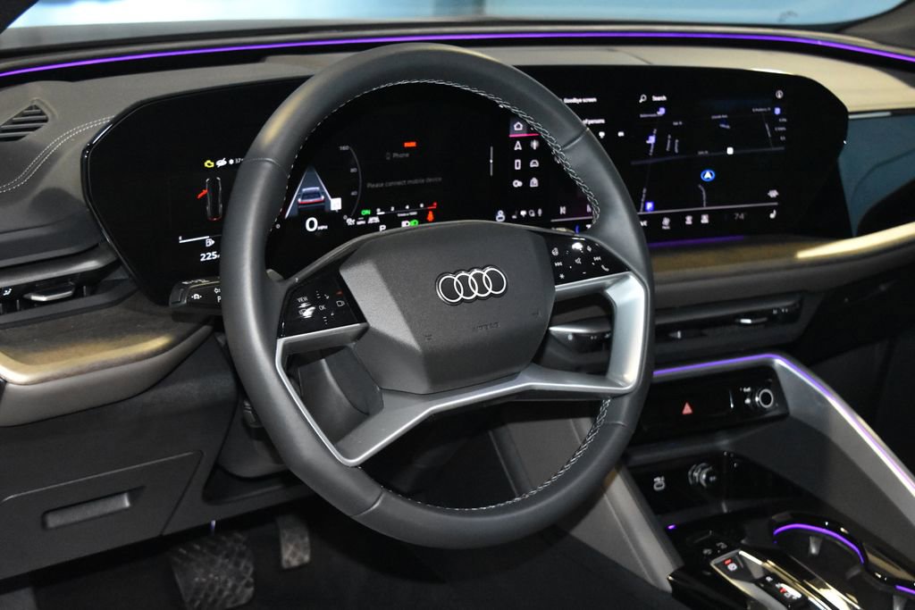 Certified 2025 Audi Q5 Premium w/ Convenience Package image 2