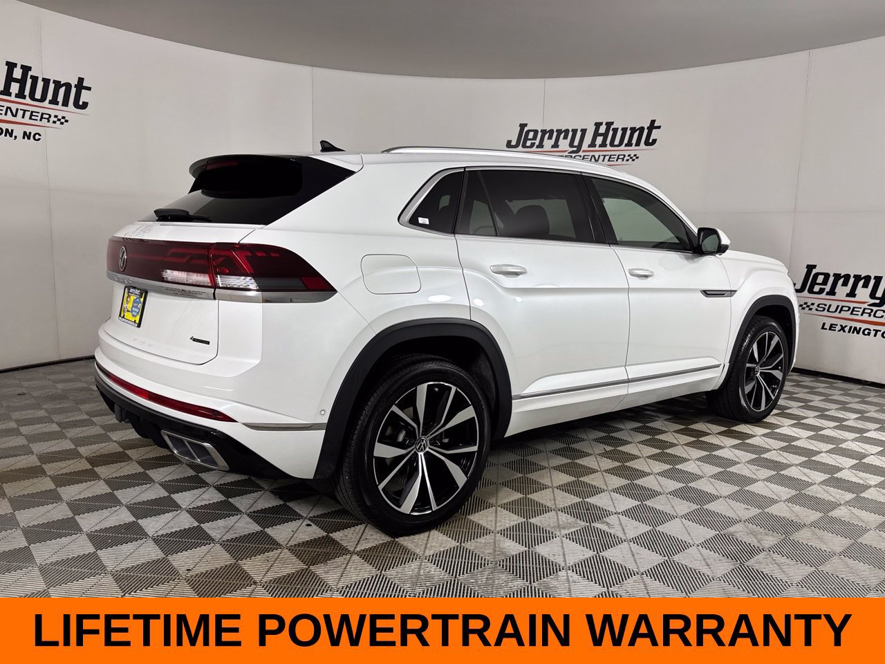 Used 2024 Volkswagen Atlas Cross Sport SEL Premium R-Line AWD/4WD image 5