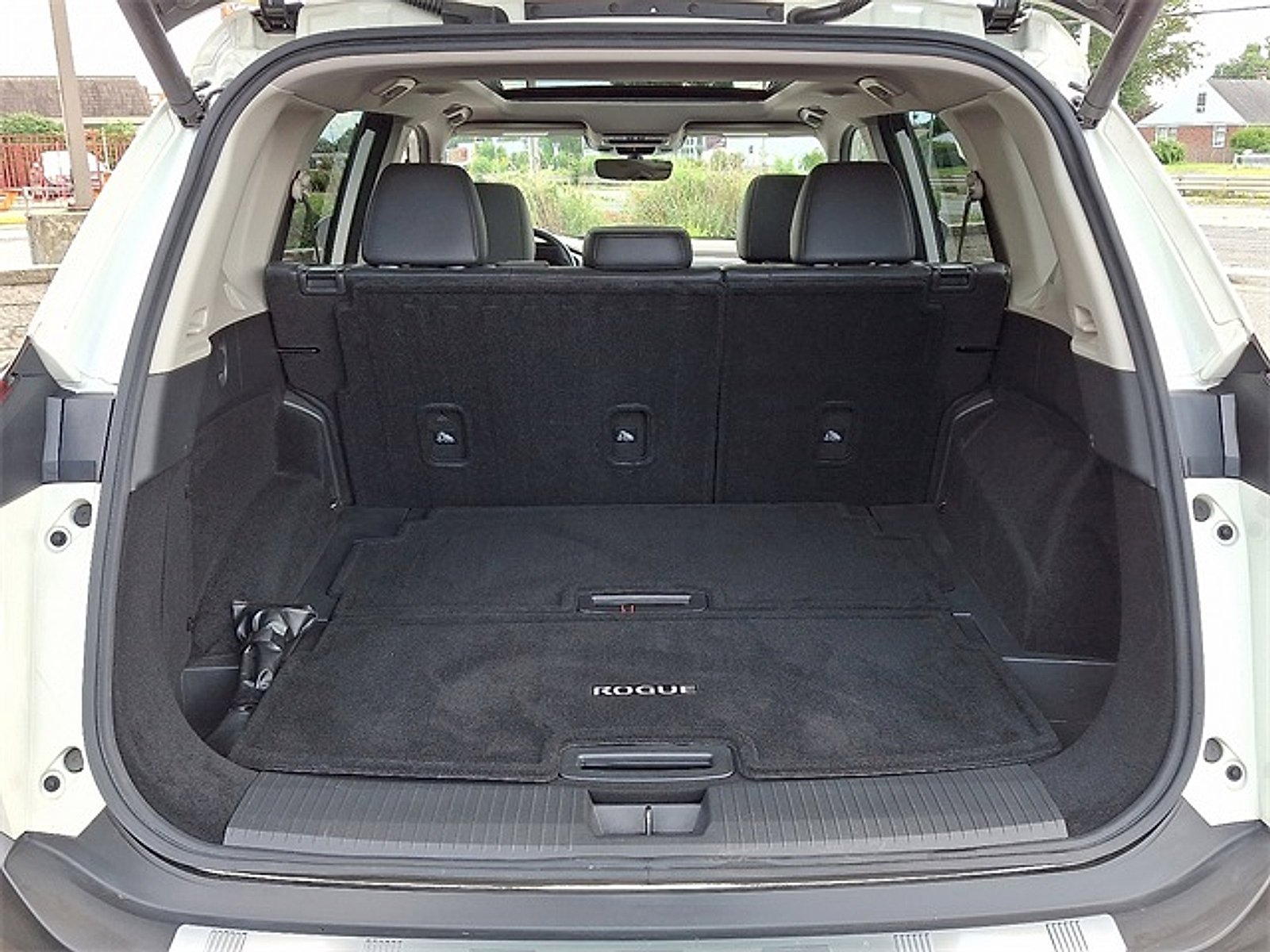 Certified 2022 Nissan Rogue SL w/ SL Premium Package image 30