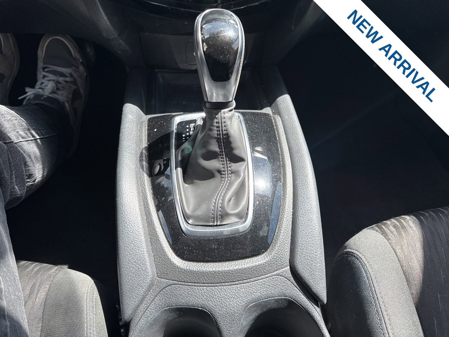 Used 2020 Nissan Rogue SV image 26