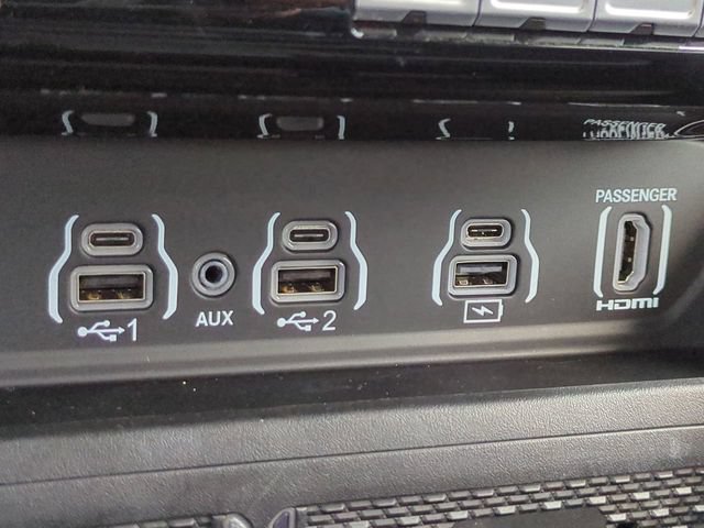 Used 2025 RAM 3500 Limited AWD/4WD image 27