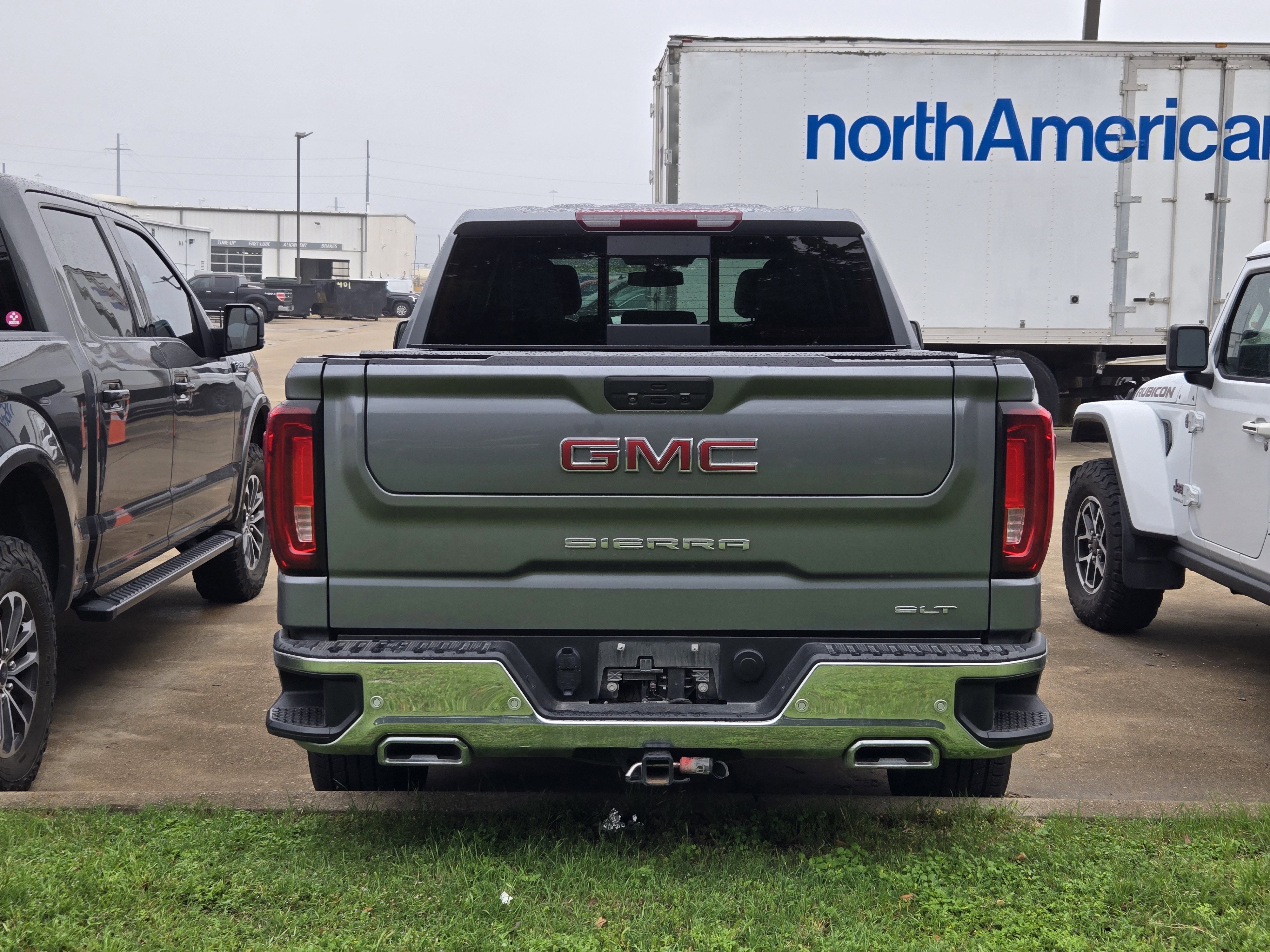 Used 2022 GMC Sierra 1500 SLT w/ SLT Premium Plus Package AWD/4WD image 5