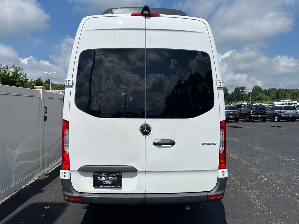Used 2025 Mercedes-Benz Sprinter 2500 image 8