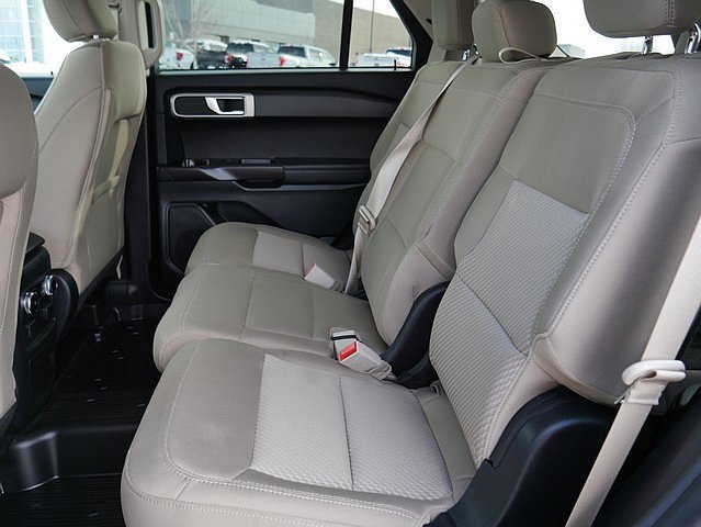 Used 2023 Ford Explorer AWD image 16