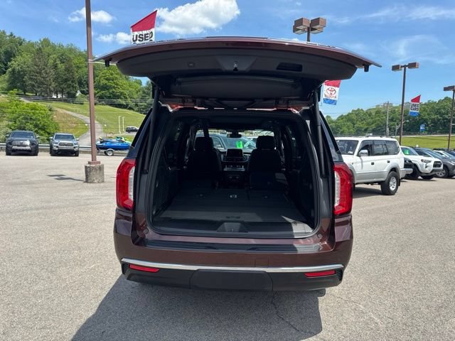 Used 2022 GMC Yukon SLT w/ SLT Premium Package AWD/4WD image 18