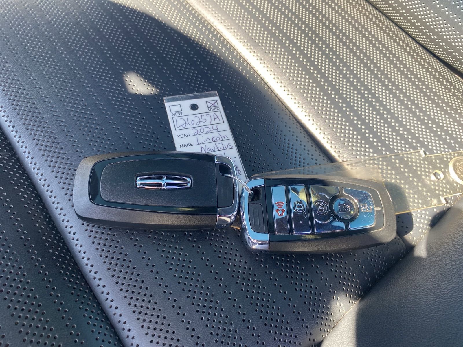 Certified 2024 Lincoln Nautilus Reserve w/ Equipment Group 203A AWD/4WD image 11