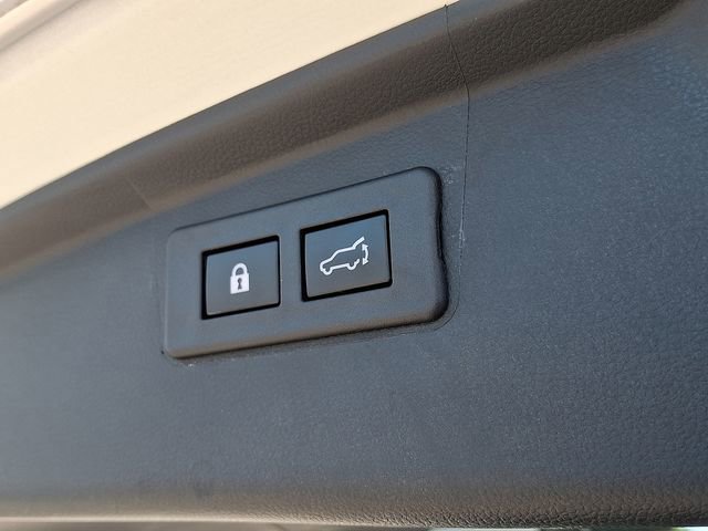 Used 2022 Subaru Outback Premium image 28