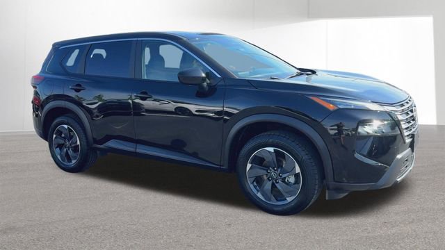 Used 2024 Nissan Rogue SV FWD image 2
