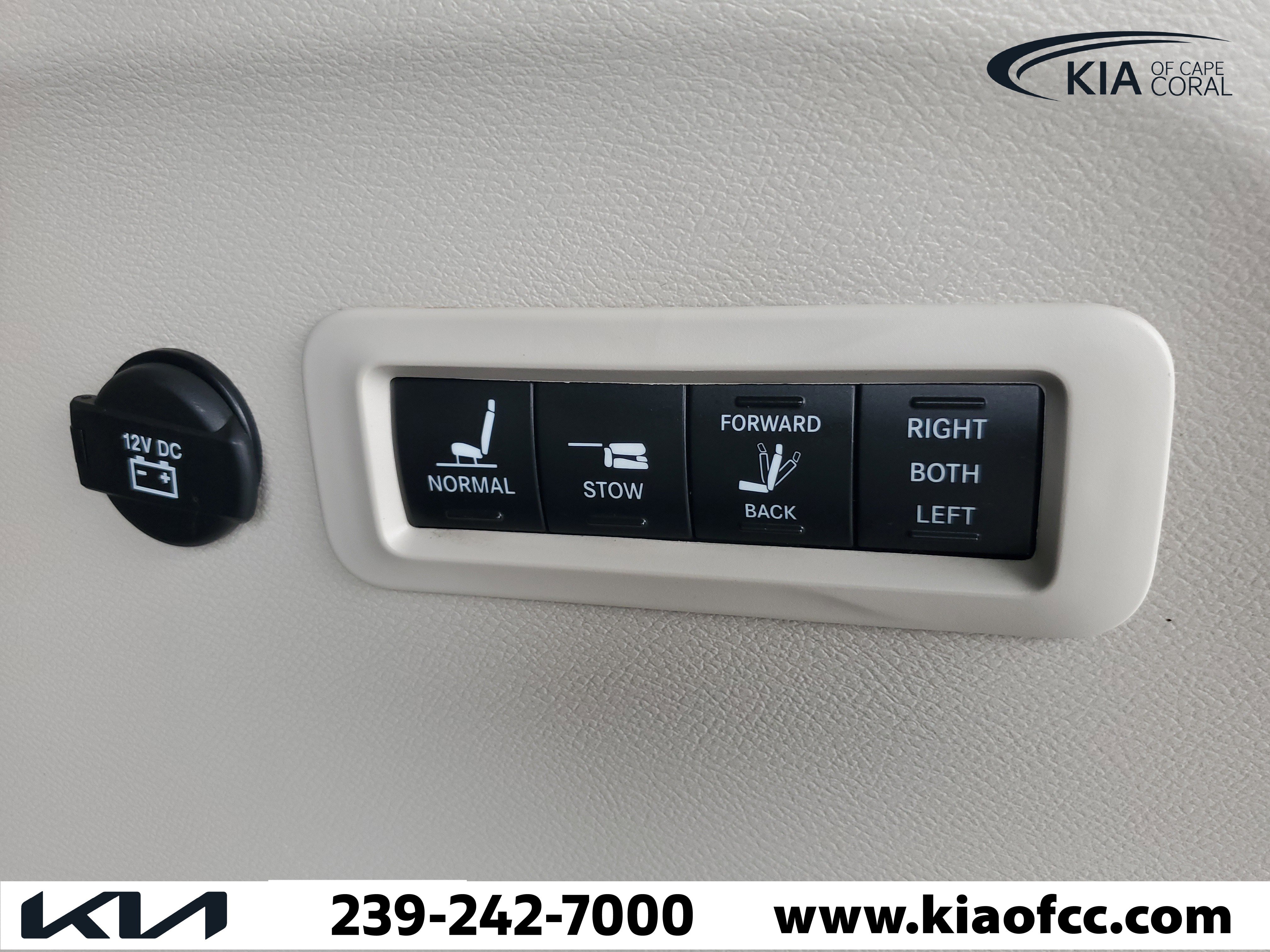 Used 2022 Chrysler Pacifica Limited FWD image 8