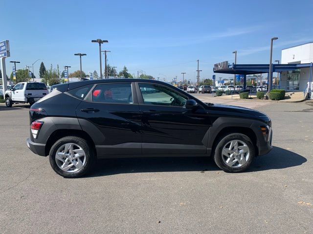 New 2026 Hyundai Kona SE image 7