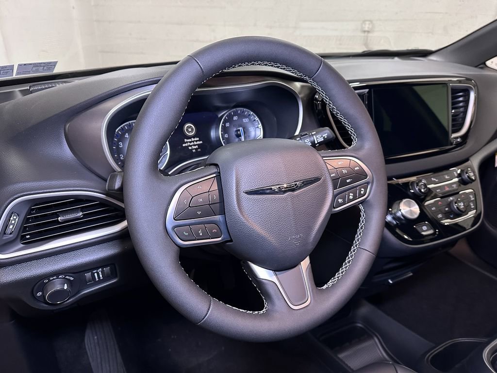 New 2026 Chrysler Voyager LX image 21