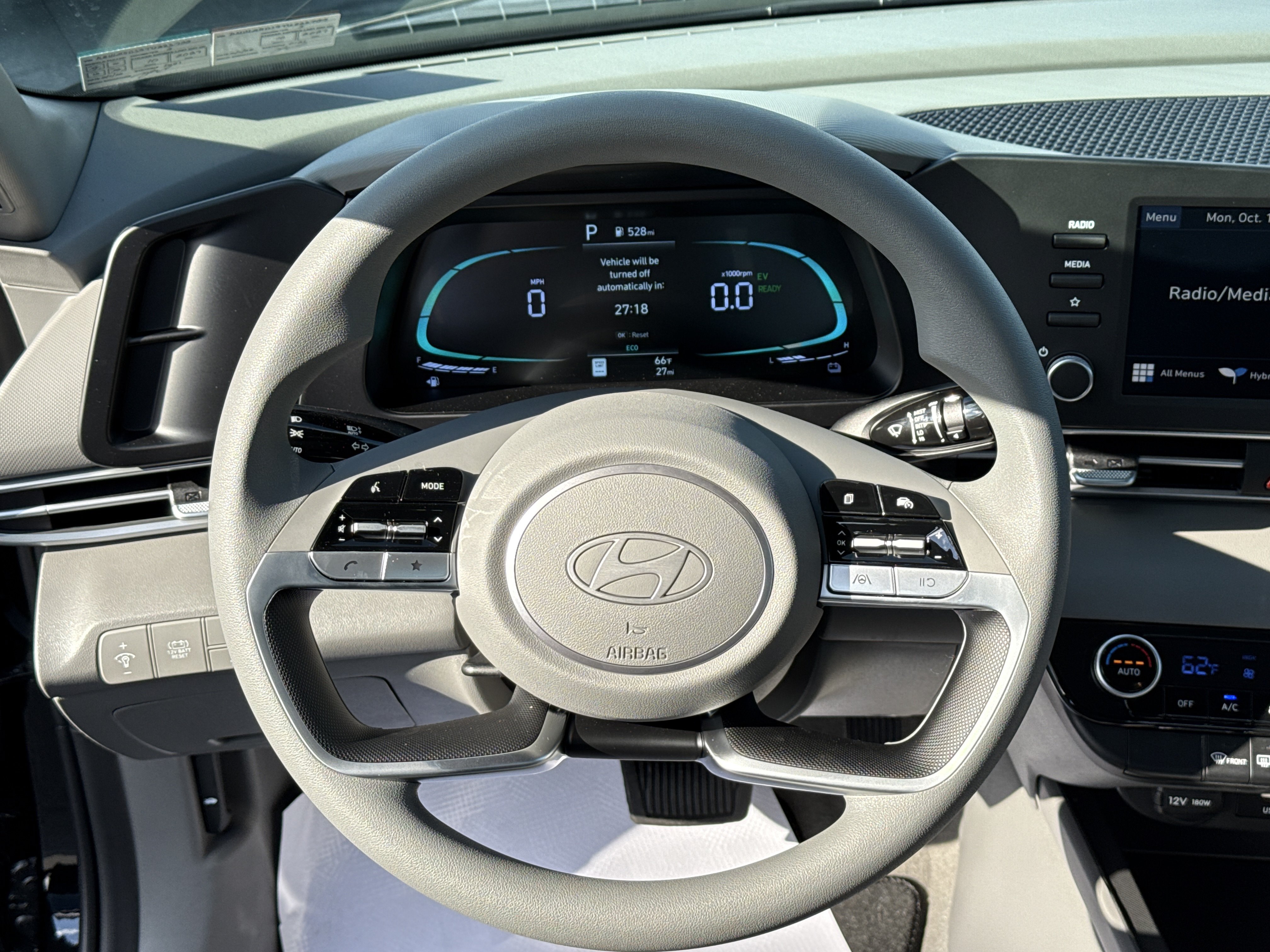 New 2026 Hyundai Elantra Hybrid FWD image 19