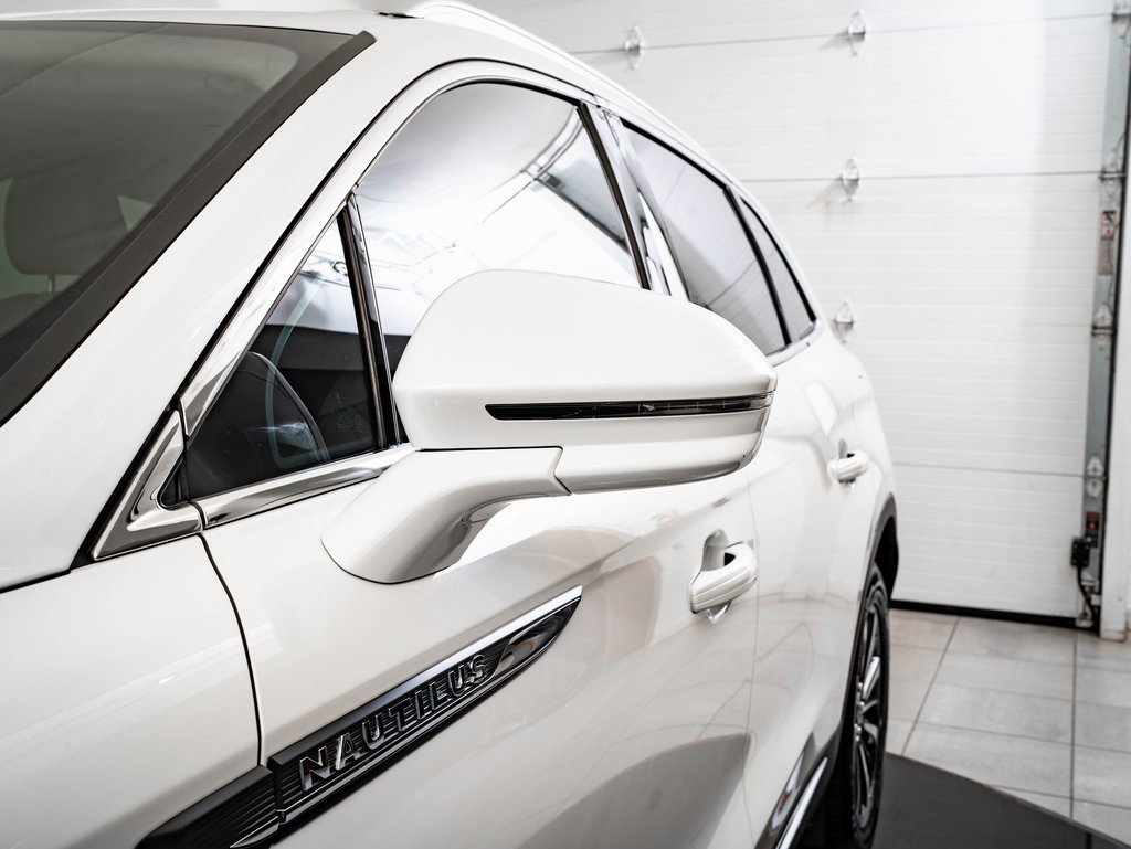 Used 2021 Lincoln Nautilus FWD w/ Equipment Group 101A image 16