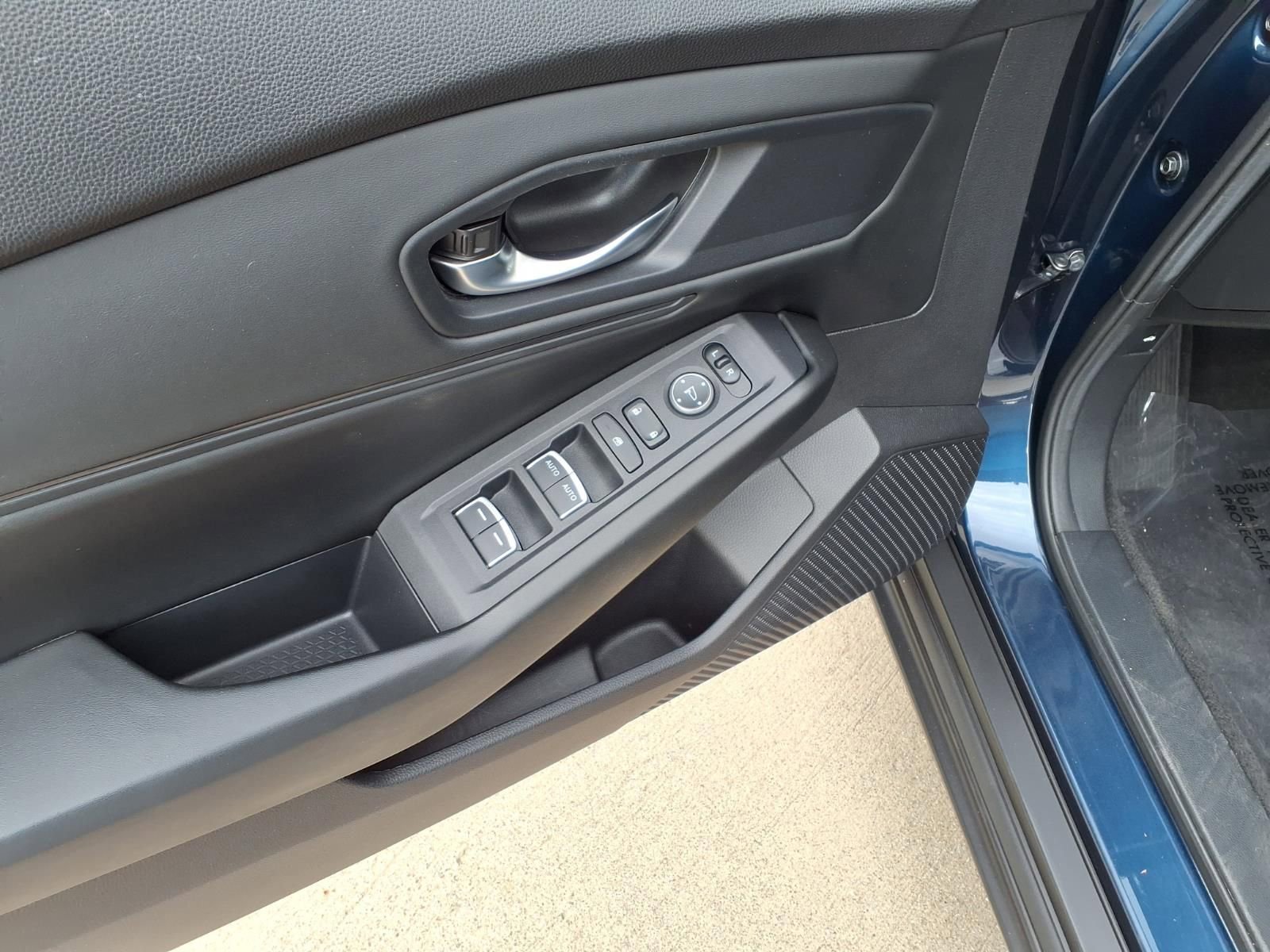 Used 2024 Honda Accord EX image 12