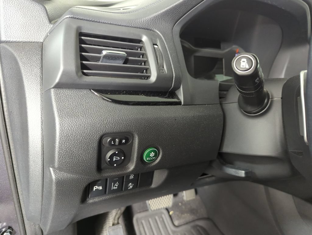 Certified 2017 Honda Pilot Touring image 27