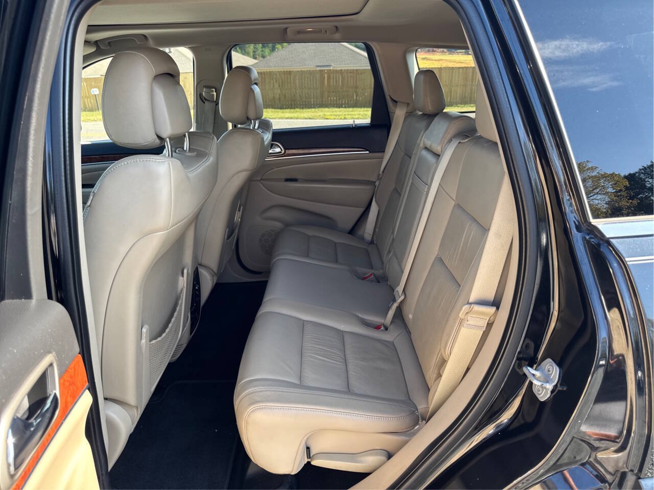Used 2012 Jeep Grand Cherokee Limited w/ Trailer Tow Group IV RWD image 11