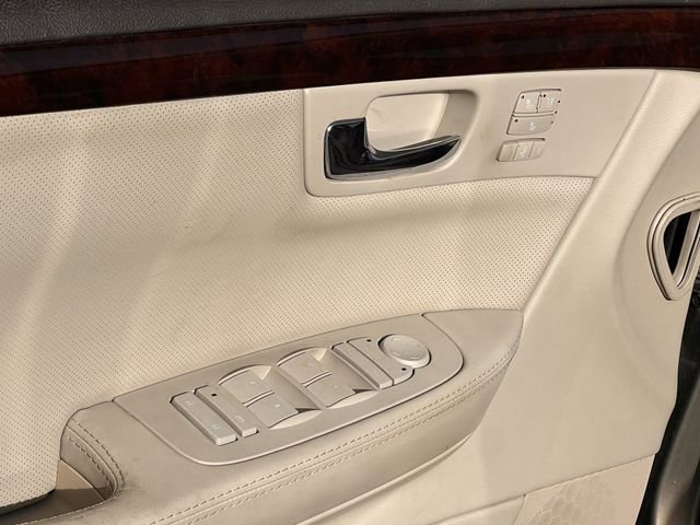 Used 2011 Cadillac DTS Premium w/ Driver Awareness Package image 22