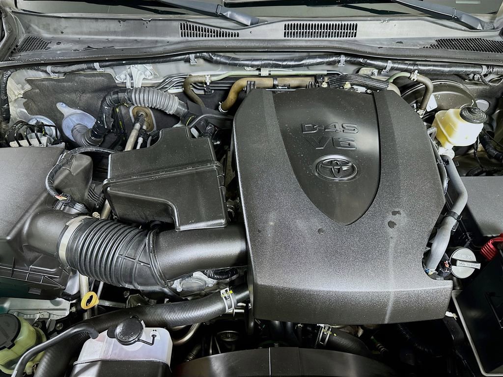 Used 2020 Toyota Tacoma TRD Sport w/ TRD Premium Sport Package image 9