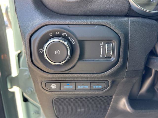 Certified 2023 Jeep Wrangler Unlimited Sahara w/ Dual Top Group image 9