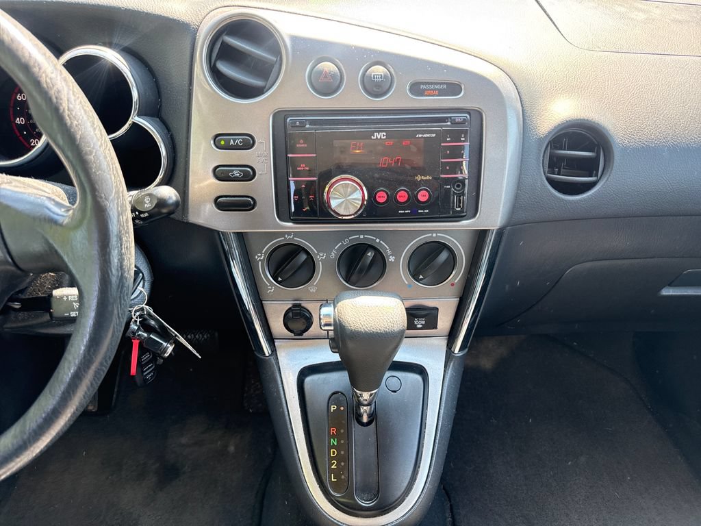 Used 2007 Pontiac Vibe w/ Preferred Package FWD image 18