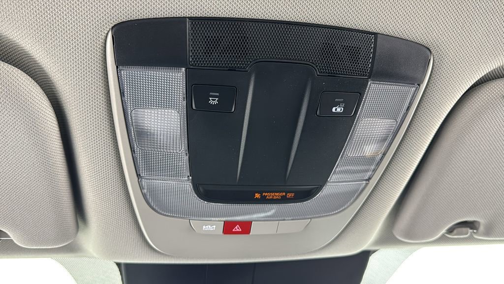 New 2025 Kia Sorento S image 30
