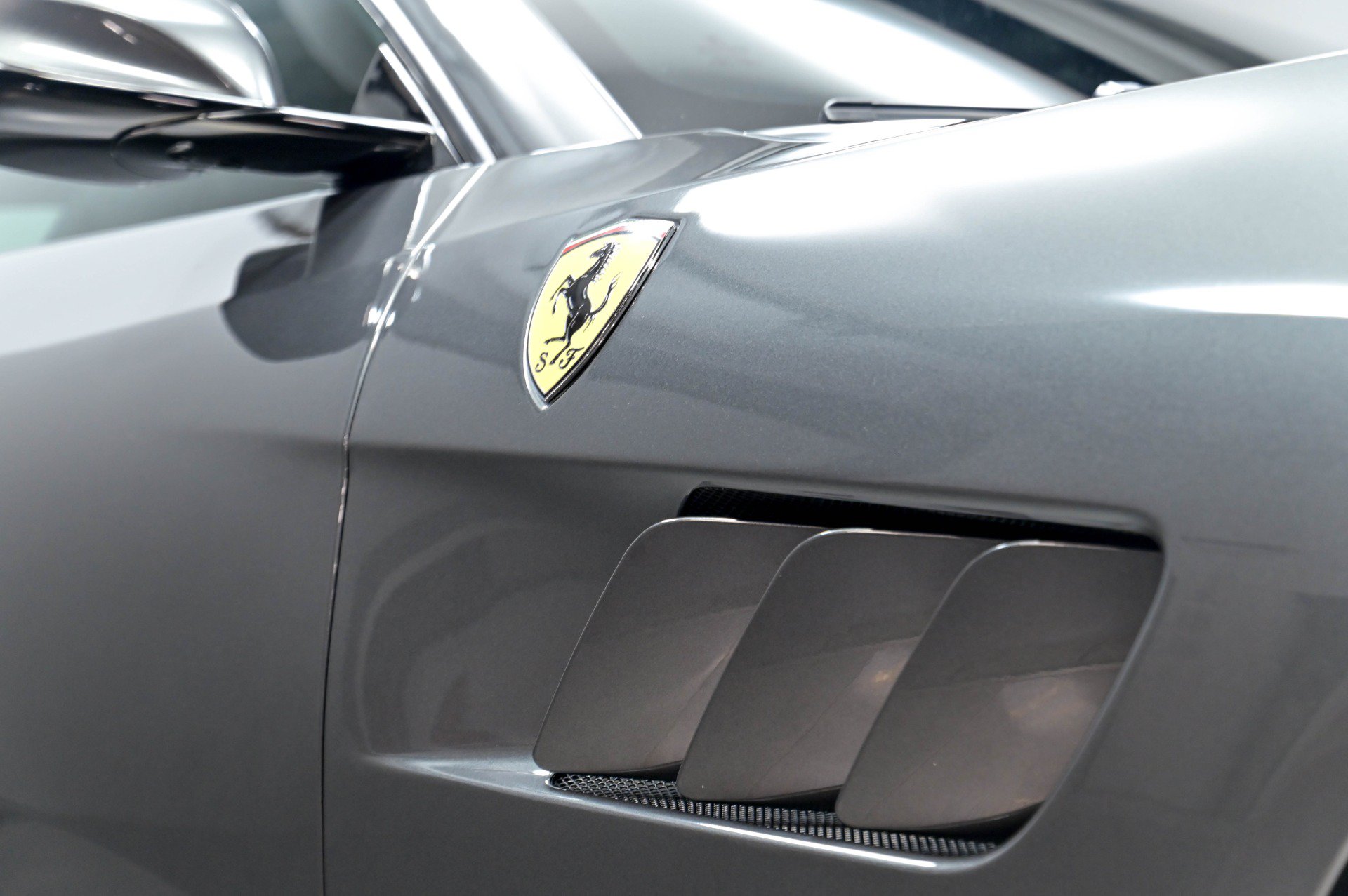 Used 2017 Ferrari GTC4Lusso AWD/4WD image 27