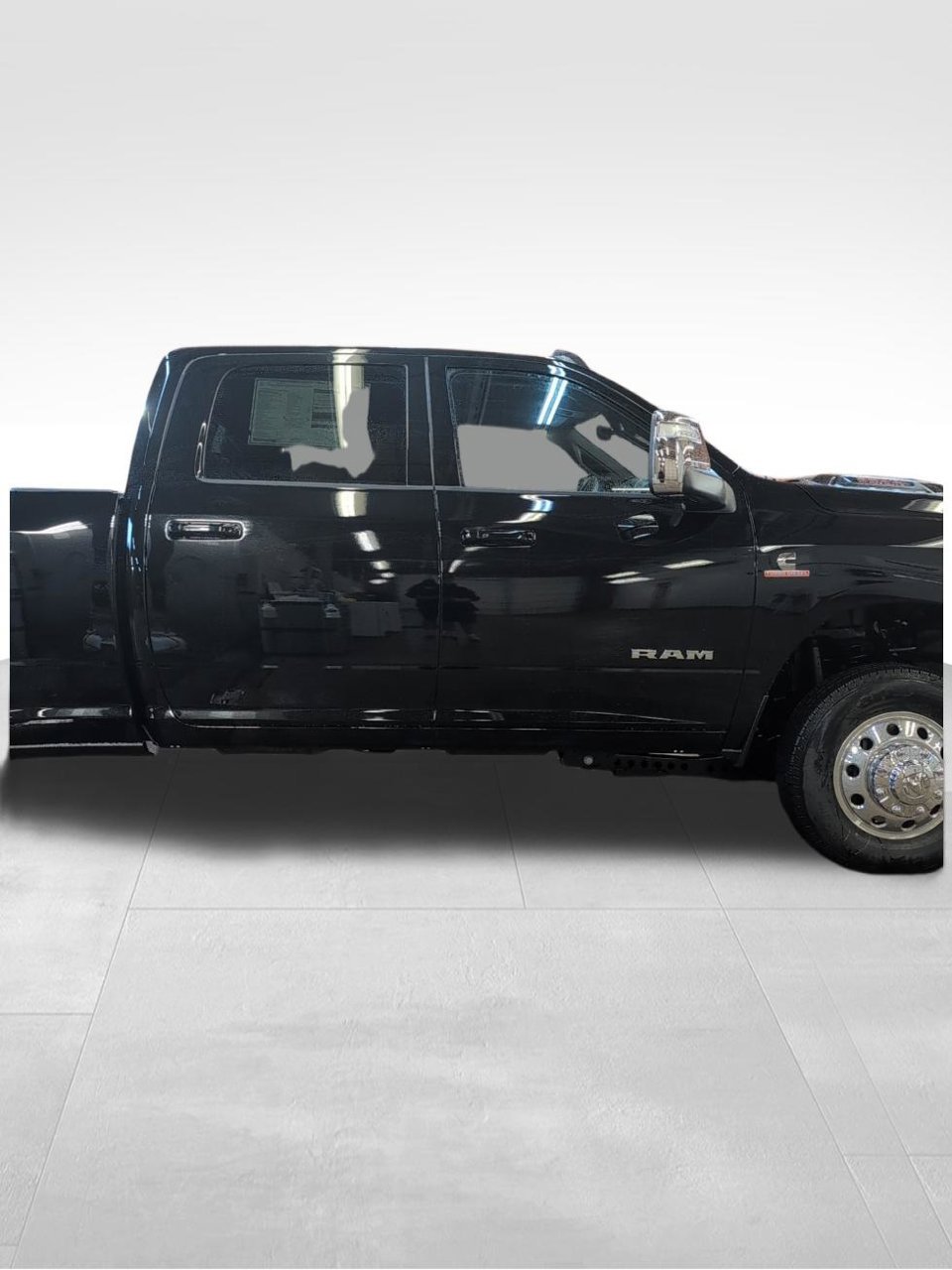 New 2026 RAM 3500 Laramie w/ Sport Appearance Package AWD/4WD image 11