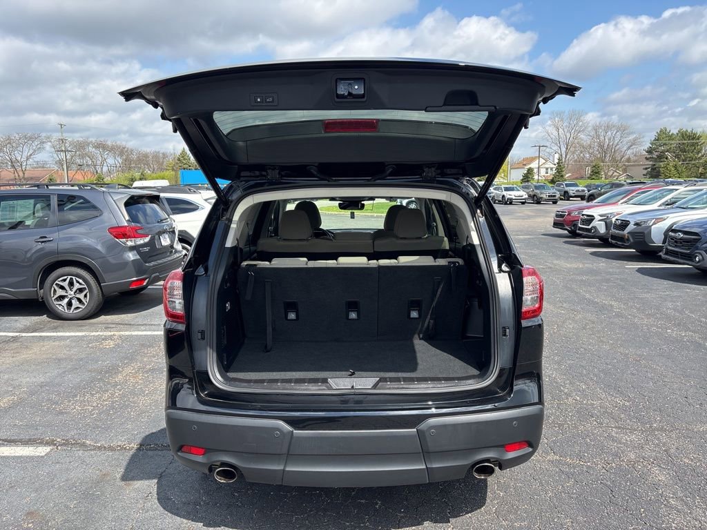 Certified 2023 Subaru Ascent Premium w/ Convenience Package image 3