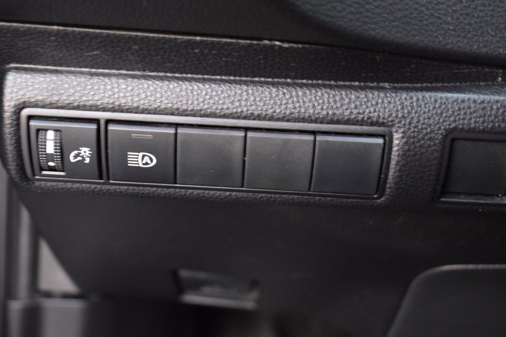 Used 2024 Toyota Corolla LE image 40