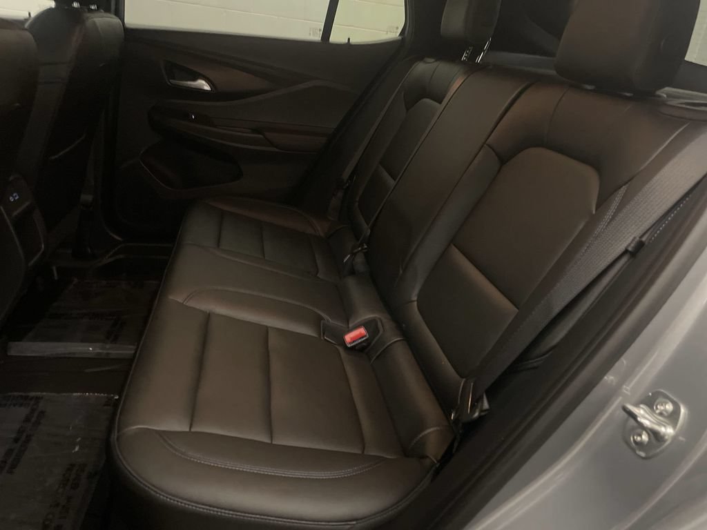 Used 2025 Buick Envista Sport Touring w/ Convenience I Package FWD image 17