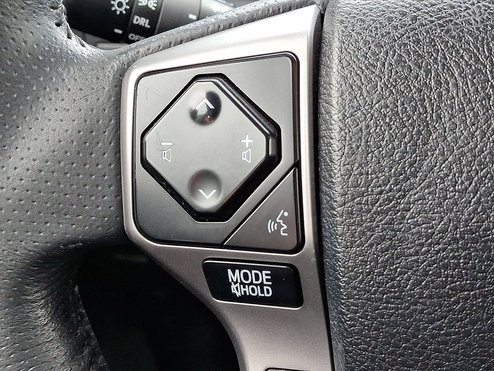 Used 2022 Toyota 4Runner TRD Sport w/ Technology Package AWD/4WD image 17