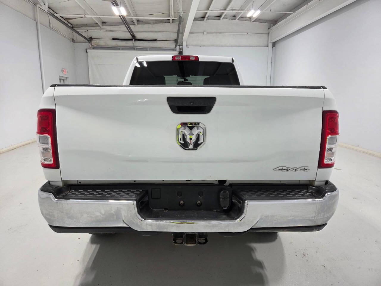 Used 2022 RAM 2500 Tradesman w/ Chrome Appearance Group AWD/4WD image 6