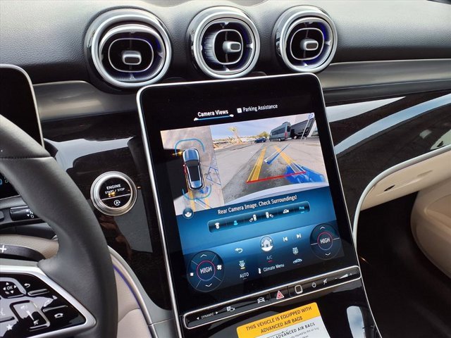 Used 2025 Mercedes-Benz GLC 300 image 6