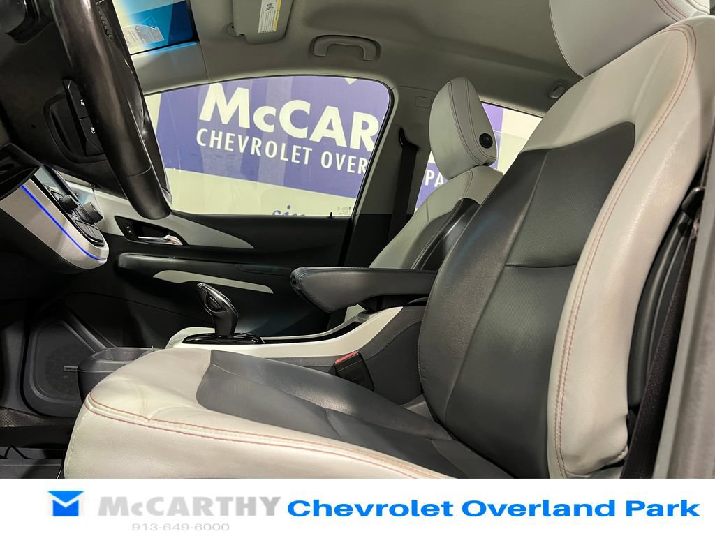 Used 2017 Chevrolet Bolt Premier w/ Driver Confidence II Package FWD image 24