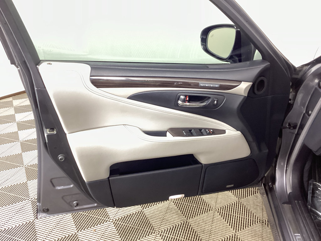 Used 2014 Lexus LS 460 L RWD image 17