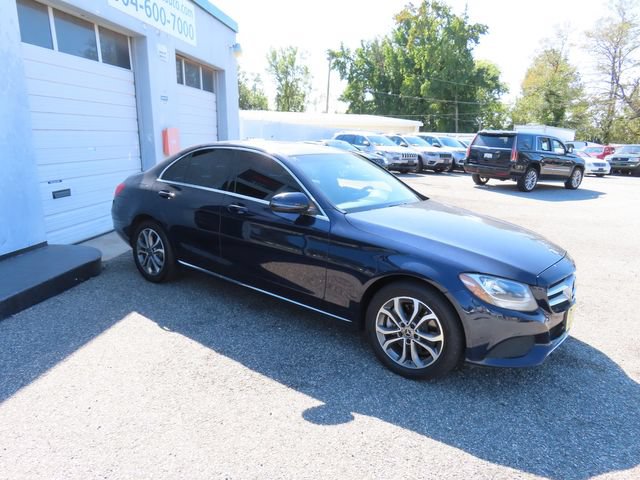 Used 2018 Mercedes-Benz C 300 4MATIC Sedan image 4