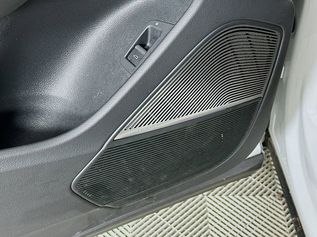 Used 2024 Audi RS Q8 image 25