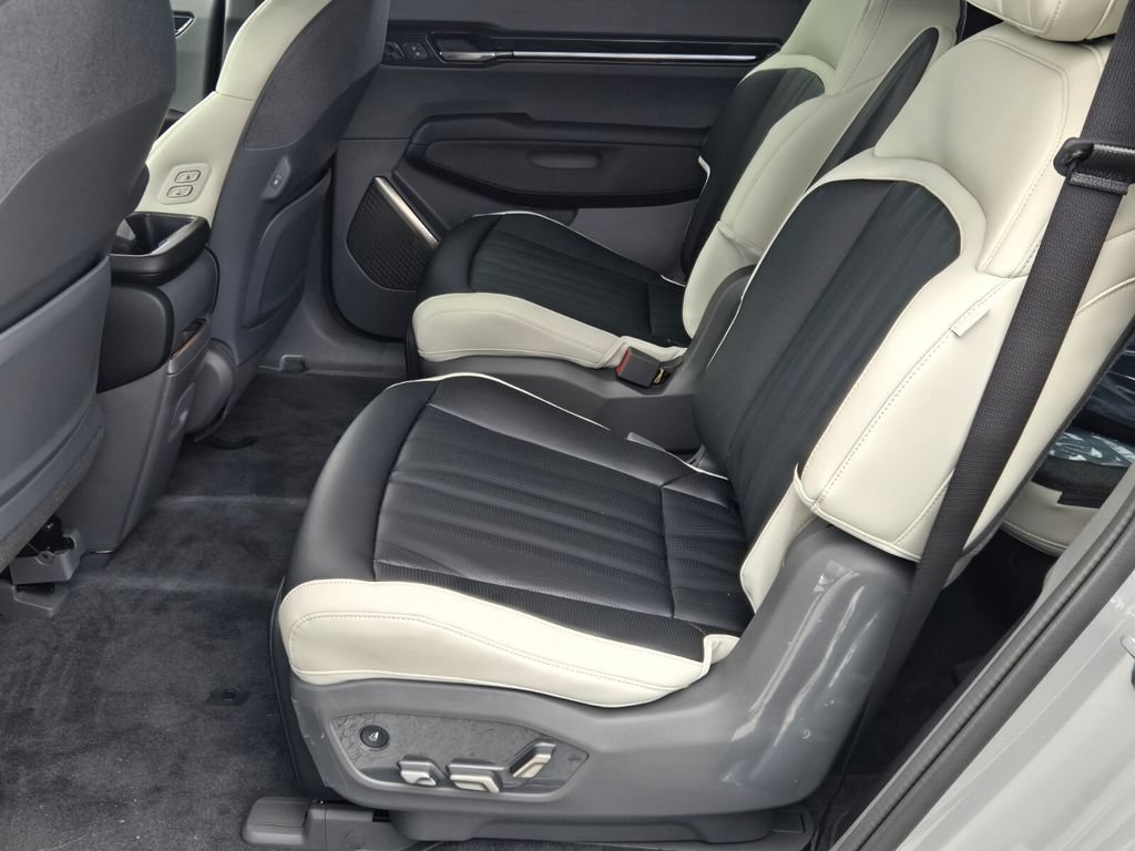 New 2026 Kia EV9 GT-Line AWD/4WD image 8
