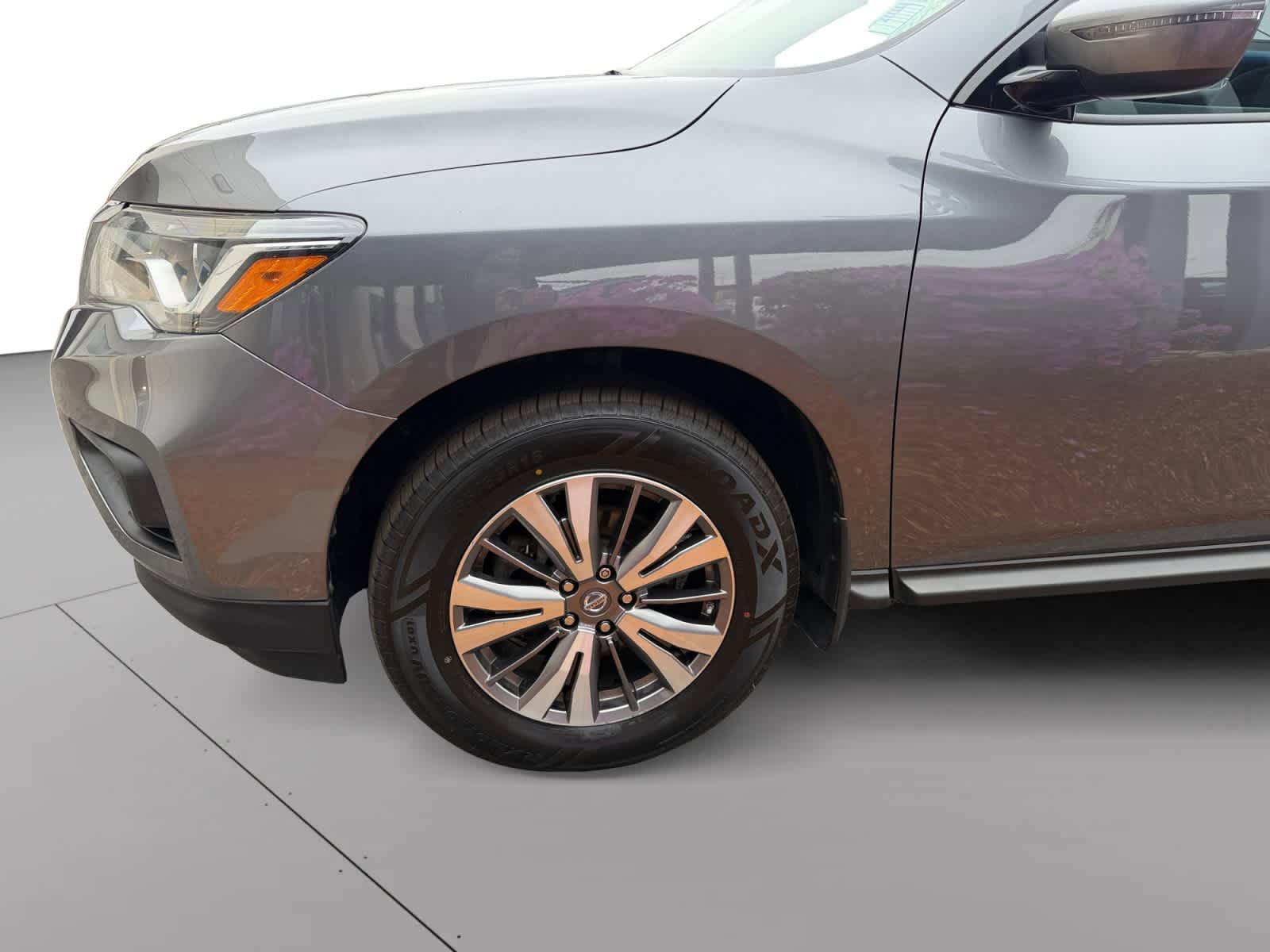 Used 2019 Nissan Pathfinder SV w/ SV Tech Package AWD/4WD image 19