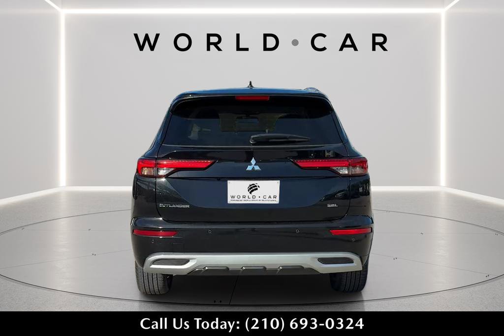 Used 2023 Mitsubishi Outlander SEL image 5