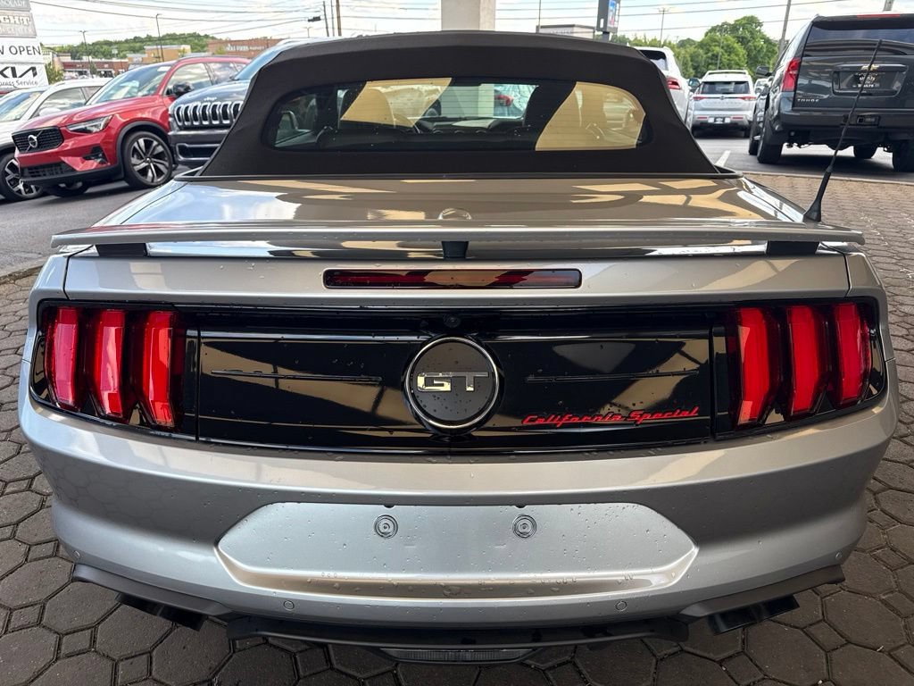 Used 2020 Ford Mustang GT Premium w/ Equipment Group 401A RWD image 7