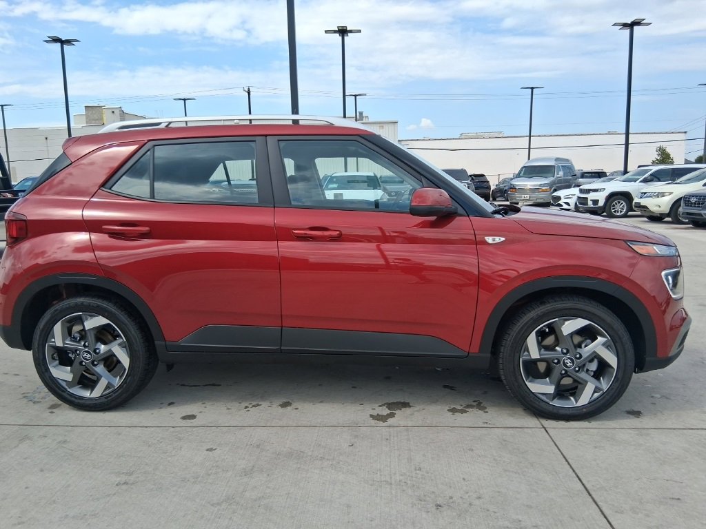 New 2025 Hyundai Venue Limited image 4