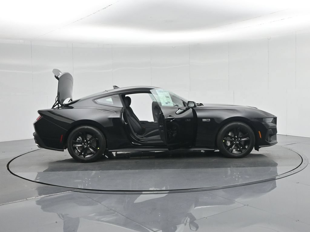 New 2026 Ford Mustang GT RWD image 4