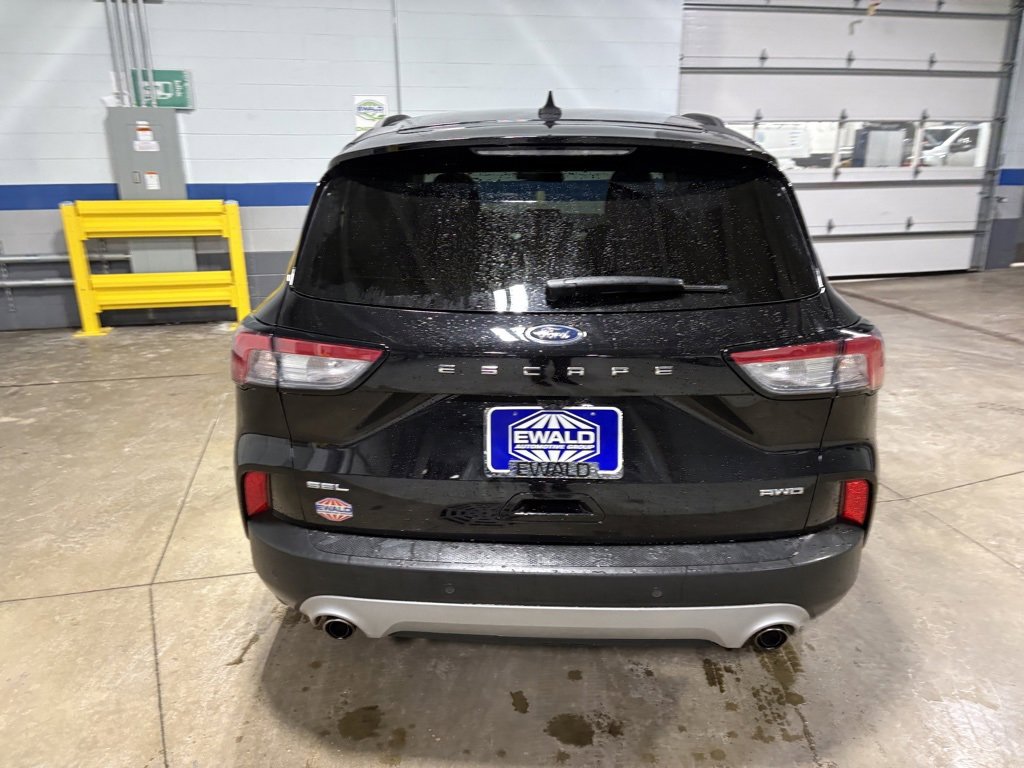 Used 2022 Ford Escape SEL w/ Technology Package image 5