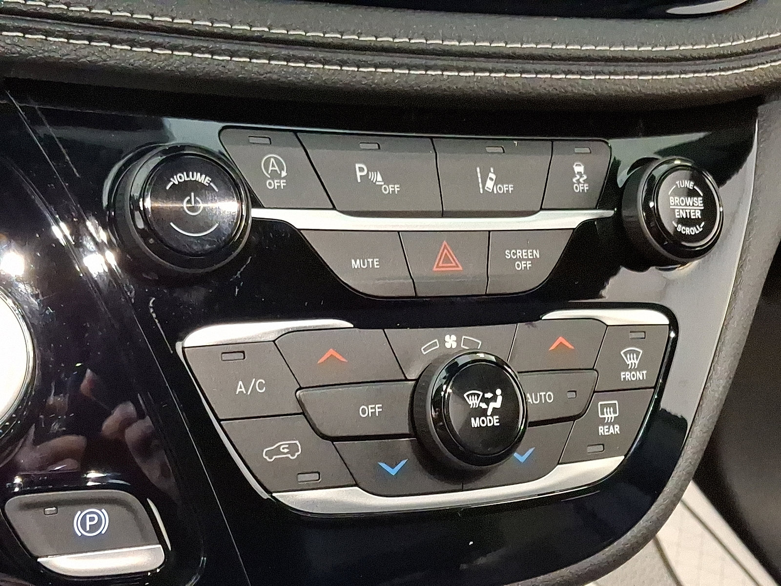 New 2026 Chrysler Pacifica Select image 12