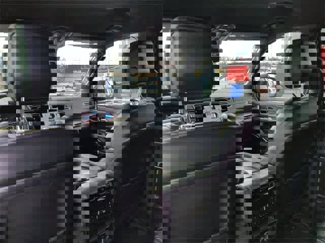 Used 2024 Jeep Wagoneer Series III image 17