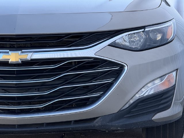 Used 2022 Chevrolet Malibu LT FWD image 9
